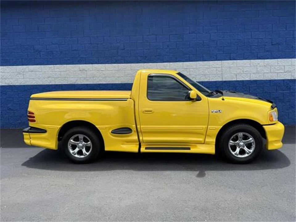 2002 Ford F-150 10th Gen - Image 2 of 22