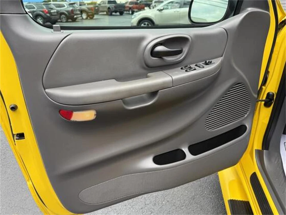 2002 Ford F-150 10th Gen - Image 14 of 22