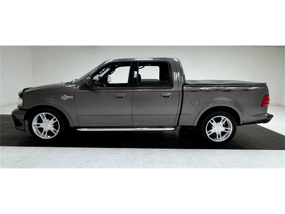 2002 Ford F-150 10th Gen - Image 2 of 31
