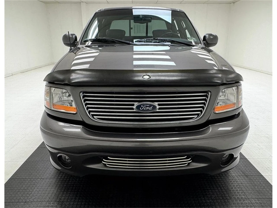 2002 Ford F-150 10th Gen - Image 8 of 31