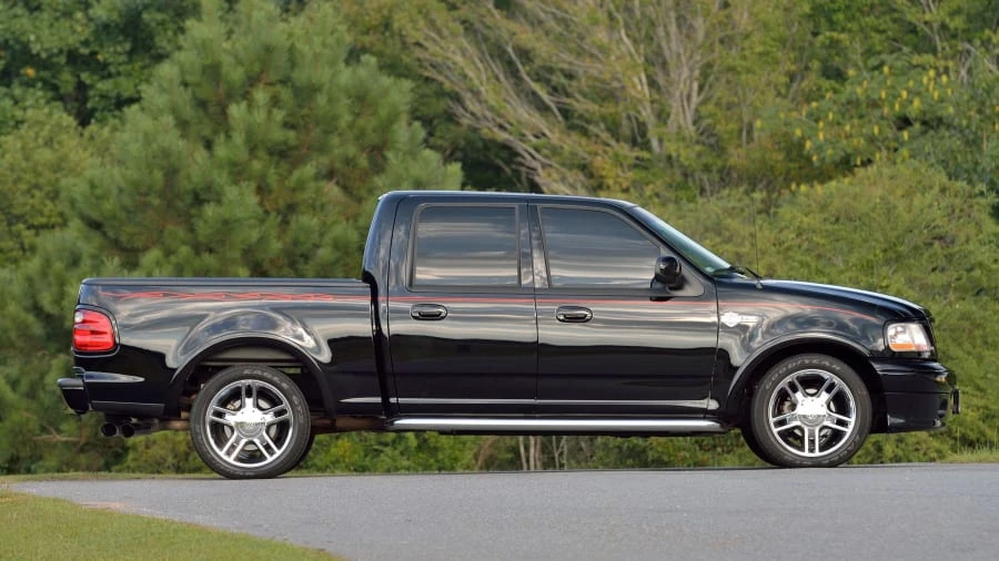 2002 Ford F-150 10th Gen - Image 2 of 17