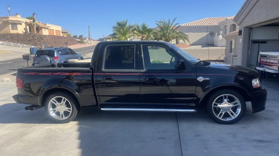 2002 Ford F-150 10th Gen - Image 2 of 20