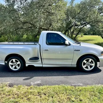 2002 Ford F150 Lightning SVT