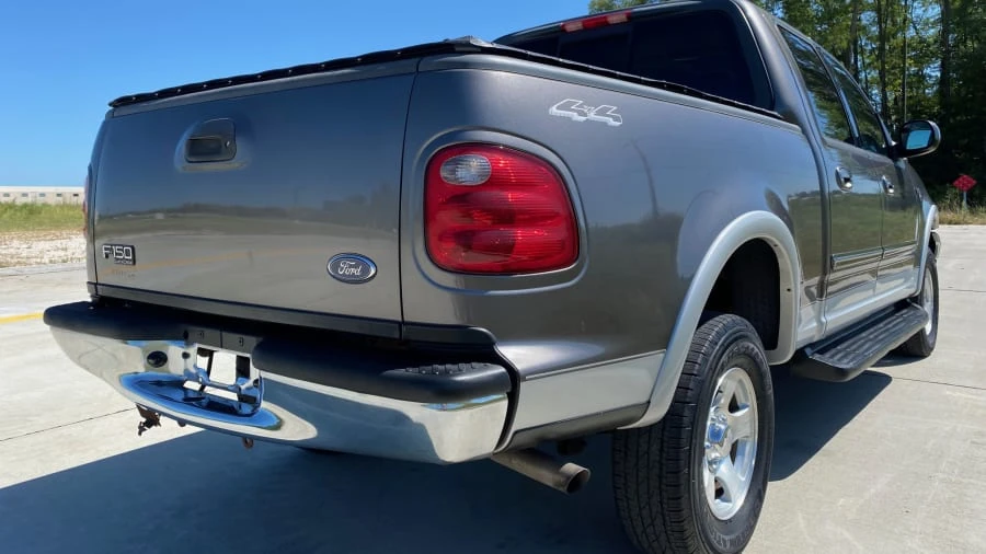 2002 Ford F-150 10th Gen - Image 19 of 20