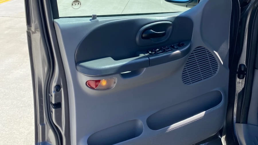 2002 Ford F-150 10th Gen - Image 4 of 20