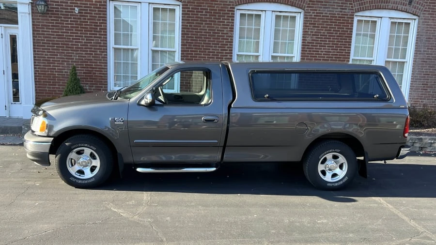 2002 Ford F-150 10th Gen - Image 2 of 9