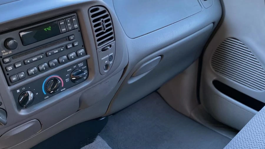 2002 Ford F-150 10th Gen - Image 10 of 19