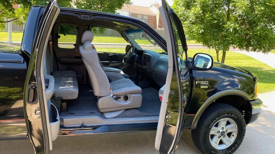 2002 Ford F-150 10th Gen - Image 14 of 19