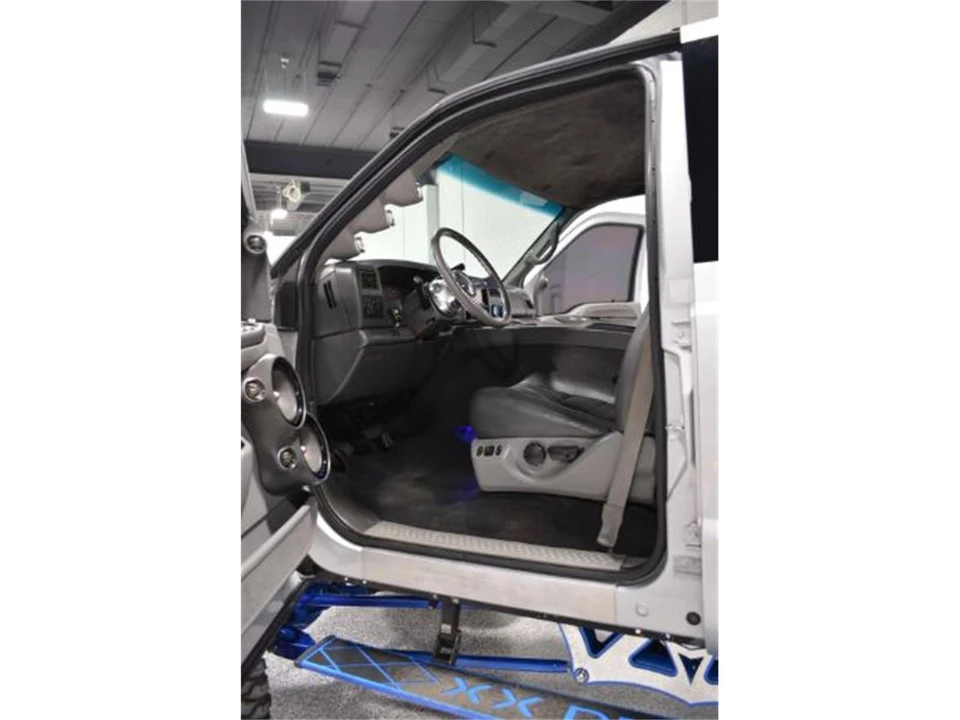 2002 Ford Super Duty 1st Gen - Image 15 of 16