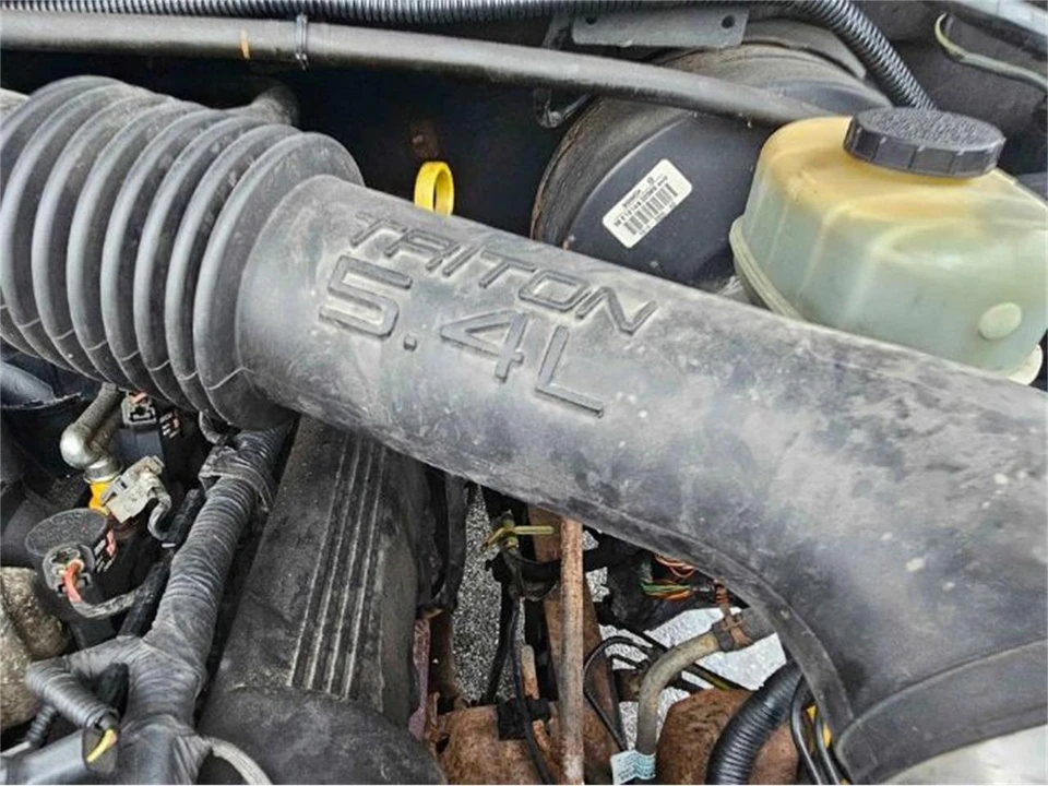 2002 Ford Super Duty 1st Gen - Image 2 of 13