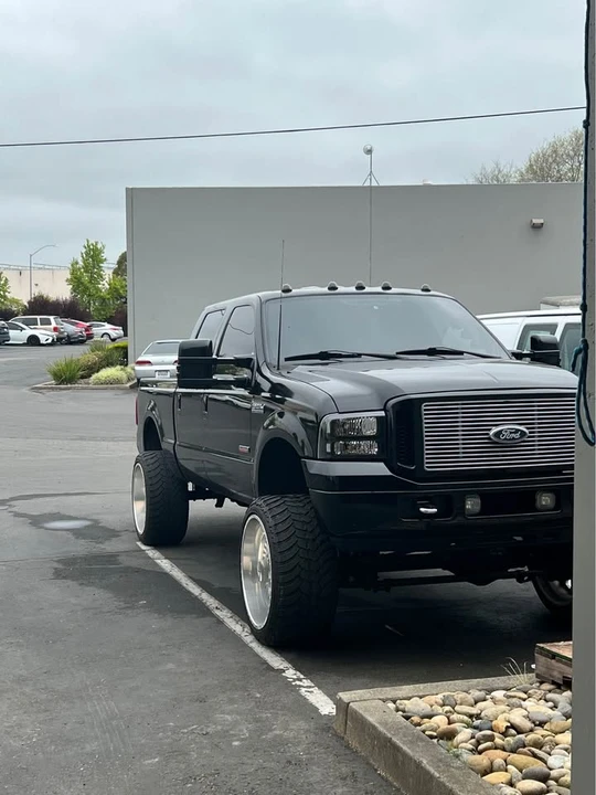 2002 Ford Super Duty 1st Gen - Image 9 of 13