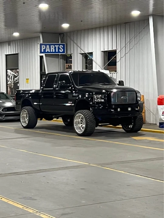 2002 Ford Super Duty 1st Gen - Image 12 of 13