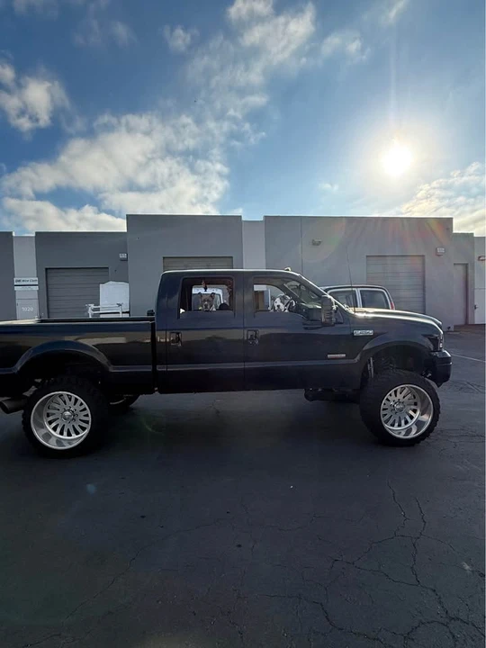 2002 Ford Super Duty 1st Gen - Image 3 of 13