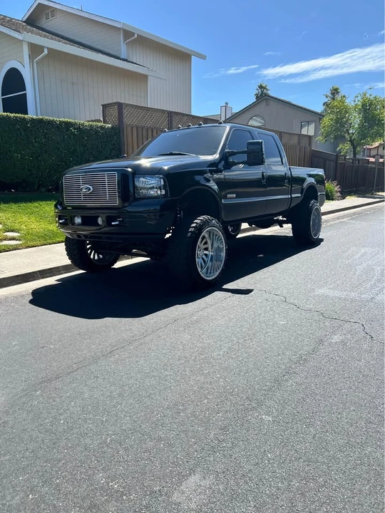 2002 Ford Super Duty 1st Gen - Image 2 of 13