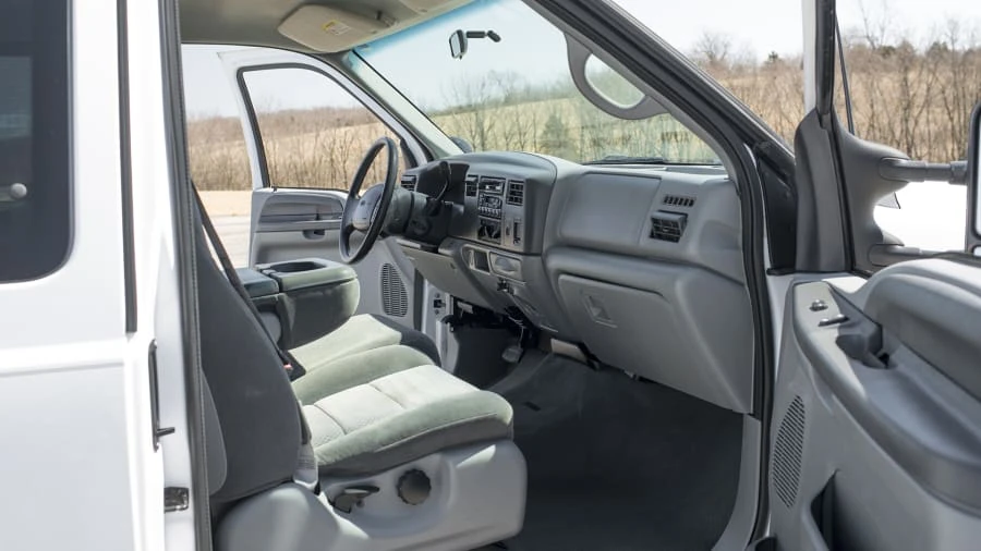 2002 Ford Super Duty 1st Gen - Image 5 of 12