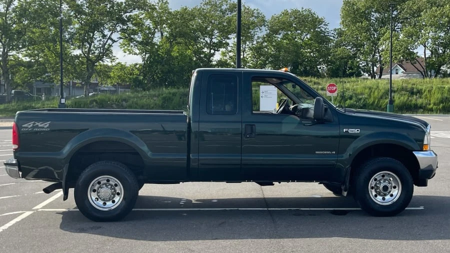 2002 Ford Super Duty 1st Gen - Image 2 of 26