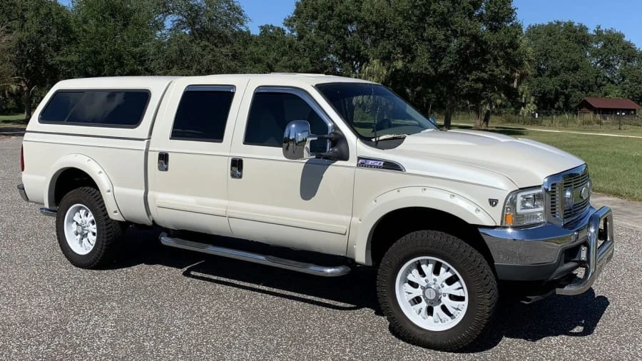 2002 Ford Super Duty 1st Gen - Image 10 of 15