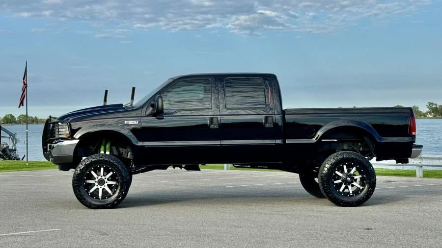 2002 Ford Super Duty 1st Gen - Image 2 of 31