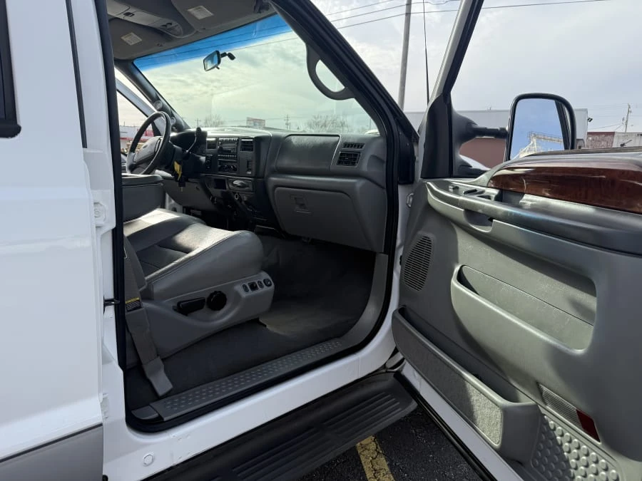 2002 Ford Super Duty 1st Gen - Image 6 of 8