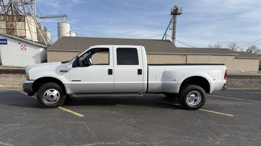 2002 Ford Super Duty 1st Gen - Image 2 of 8