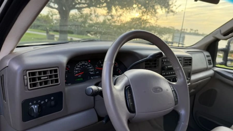2002 Ford Super Duty 1st Gen - Image 10 of 17