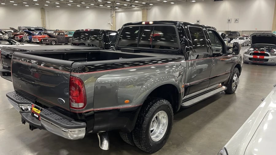2002 Ford Super Duty 1st Gen - Image 2 of 4