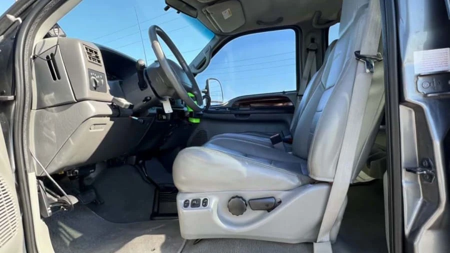 2002 Ford Super Duty 1st Gen - Image 6 of 13