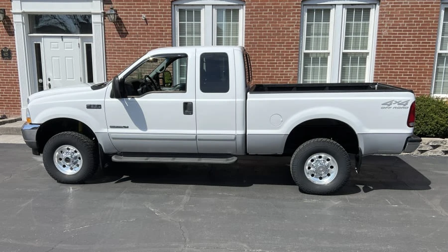 2002 Ford Super Duty 1st Gen - Image 2 of 9