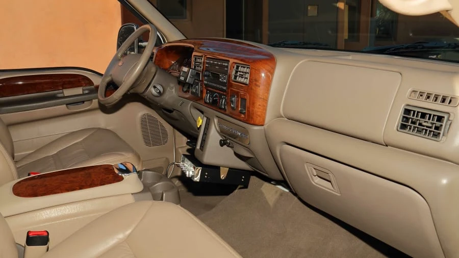 2002 Ford Super Duty 1st Gen - Image 5 of 31