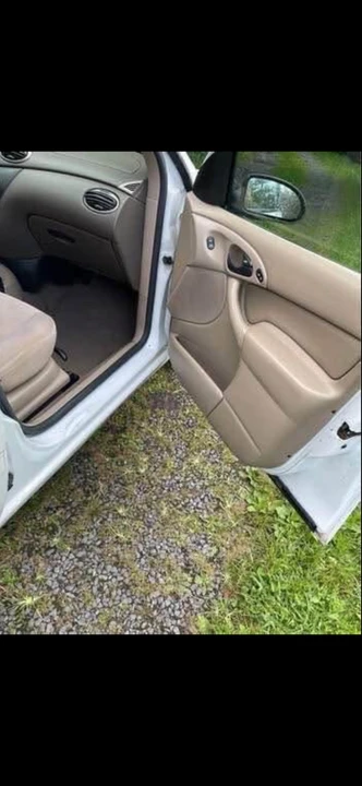 2002 Ford Focus 1st Gen - Image 2 of 21