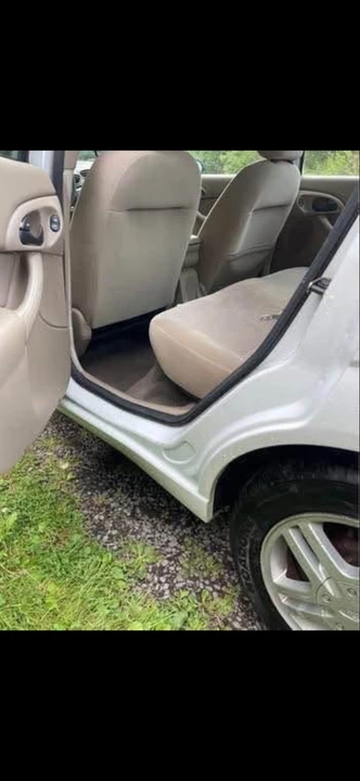 2002 Ford Focus 1st Gen - Image 12 of 21
