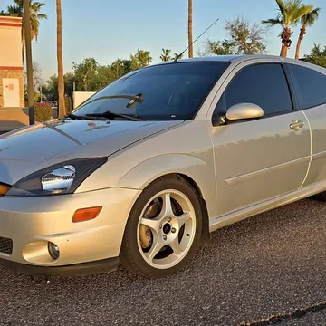 2002 Ford Focus SVT Hatchback 2D