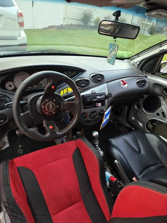 2002 Ford Focus 1st Gen - Image 9 of 12