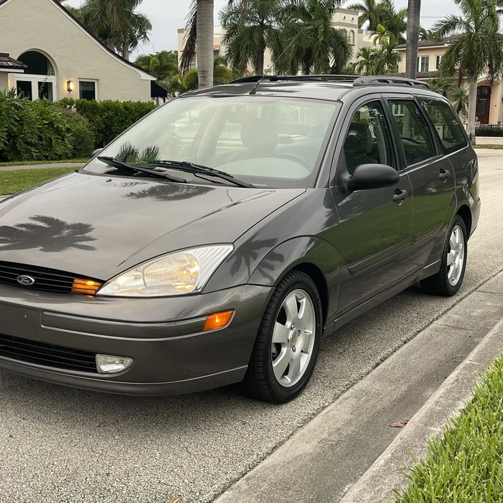 2002 Ford Focus 1st Gen - Image 5 of 12