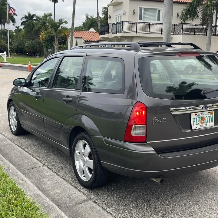 2002 Ford Focus 1st Gen - Image 9 of 12