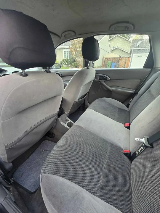 2002 Ford Focus 1st Gen - Image 8 of 15