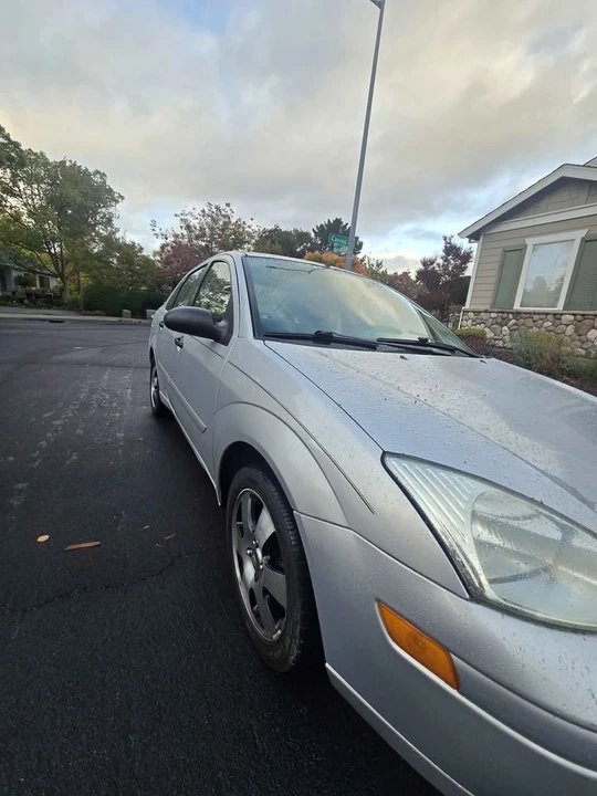 2002 Ford Focus 1st Gen - Image 11 of 15