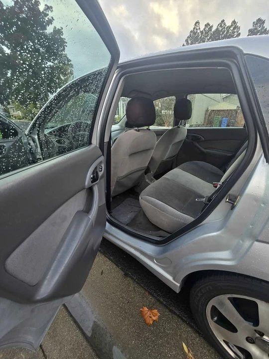 2002 Ford Focus 1st Gen - Image 7 of 15