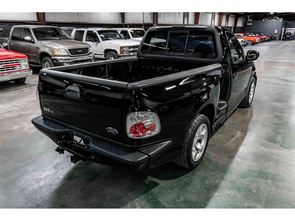 2002 Ford F-150 SVT Lightning 10th Gen - Image 5 of 21