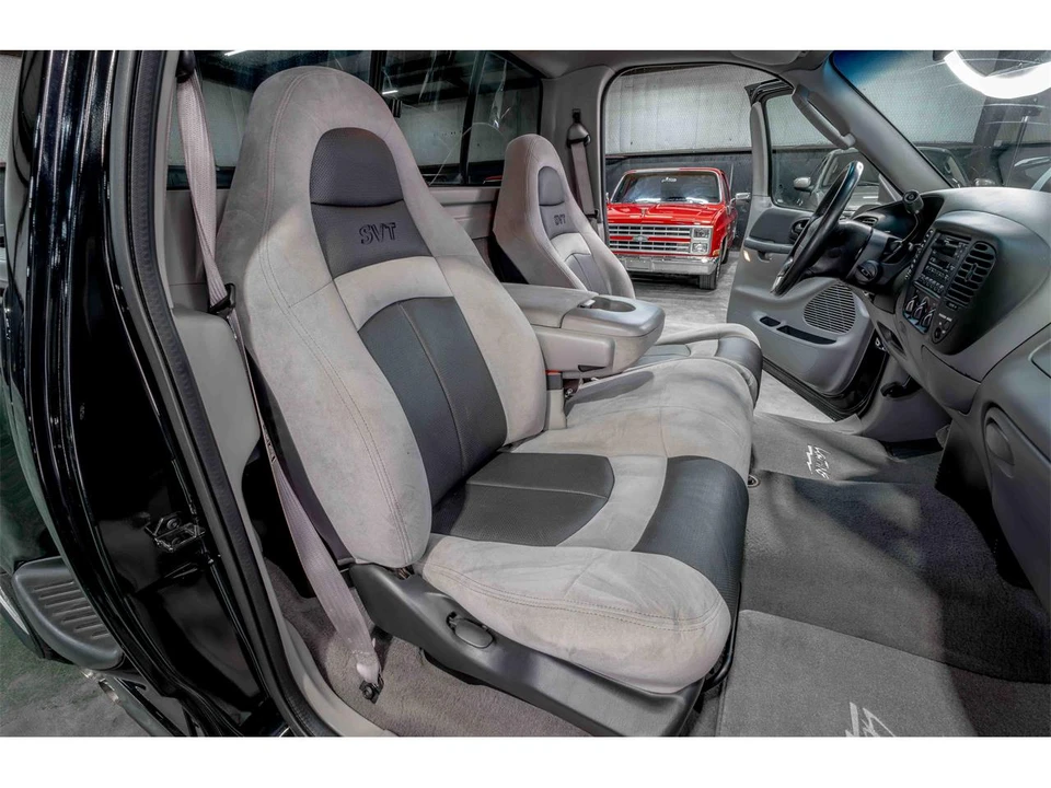 2002 Ford F-150 SVT Lightning 10th Gen - Image 16 of 21