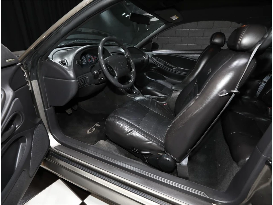 2002 Ford SN95 Mustang - Image 3 of 31
