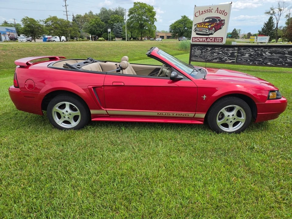 2002 Ford SN95 Mustang - Image 15 of 31