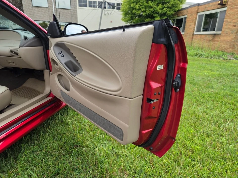 2002 Ford SN95 Mustang - Image 26 of 31