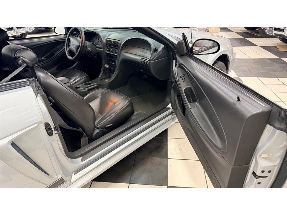 2002 Ford SN95 Mustang - Image 13 of 31