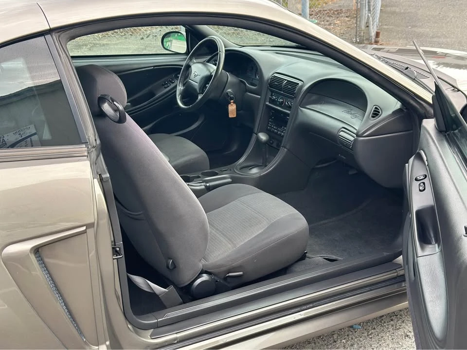 2002 Ford SN95 Mustang - Image 13 of 17
