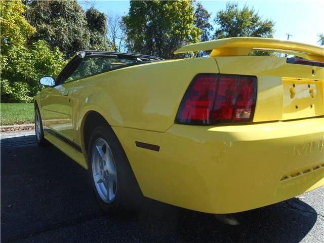 2002 Ford SN95 Mustang - Image 6 of 12
