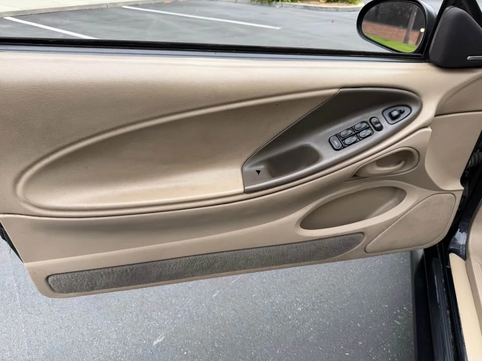 2002 Ford SN95 Mustang - Image 15 of 16