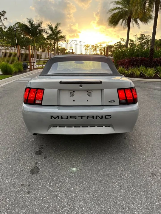 2002 Ford SN95 Mustang - Image 6 of 11