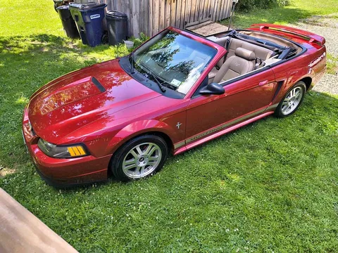 2002 Ford Mustang Convertible 2D