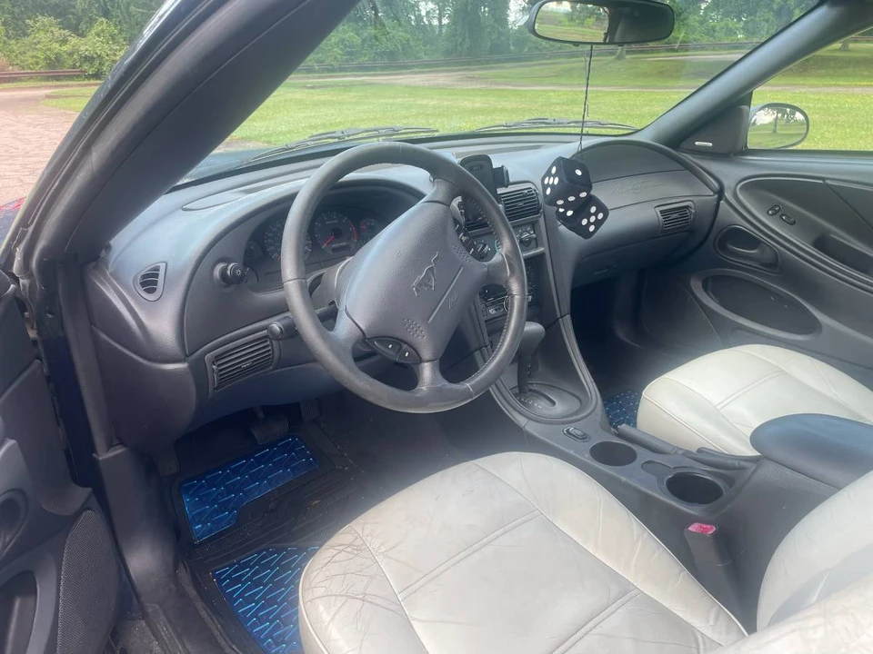 2002 Ford SN95 Mustang - Image 10 of 12